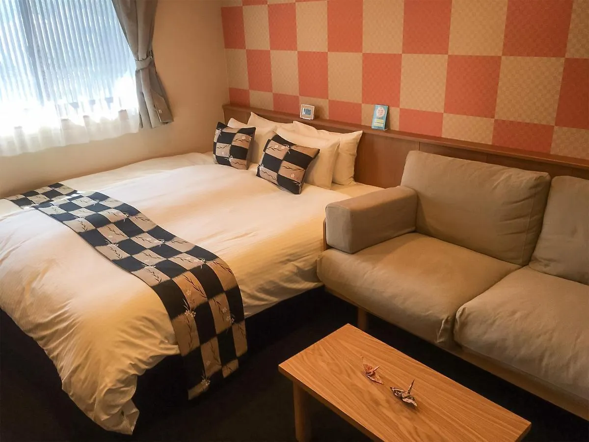 Kyoto Earth Hotel 0*,